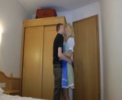 Студент в готеле зрелку ебёт а её муж снимает